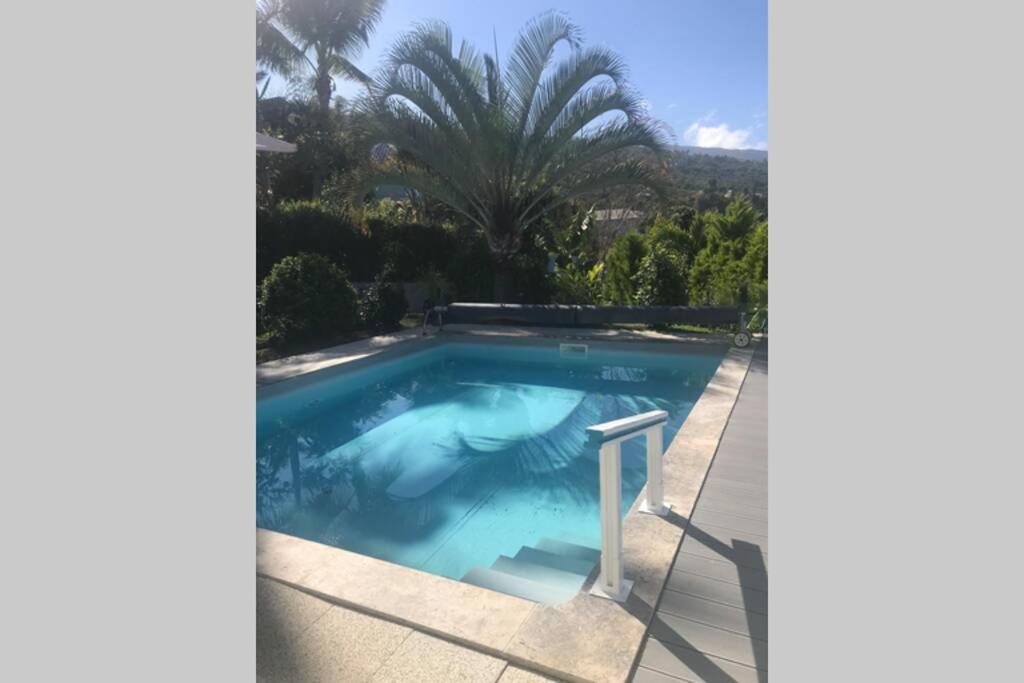 St Leu -Villa d'artiste, superbe vue mer, piscine chauffée Saint-Leu Exterior foto