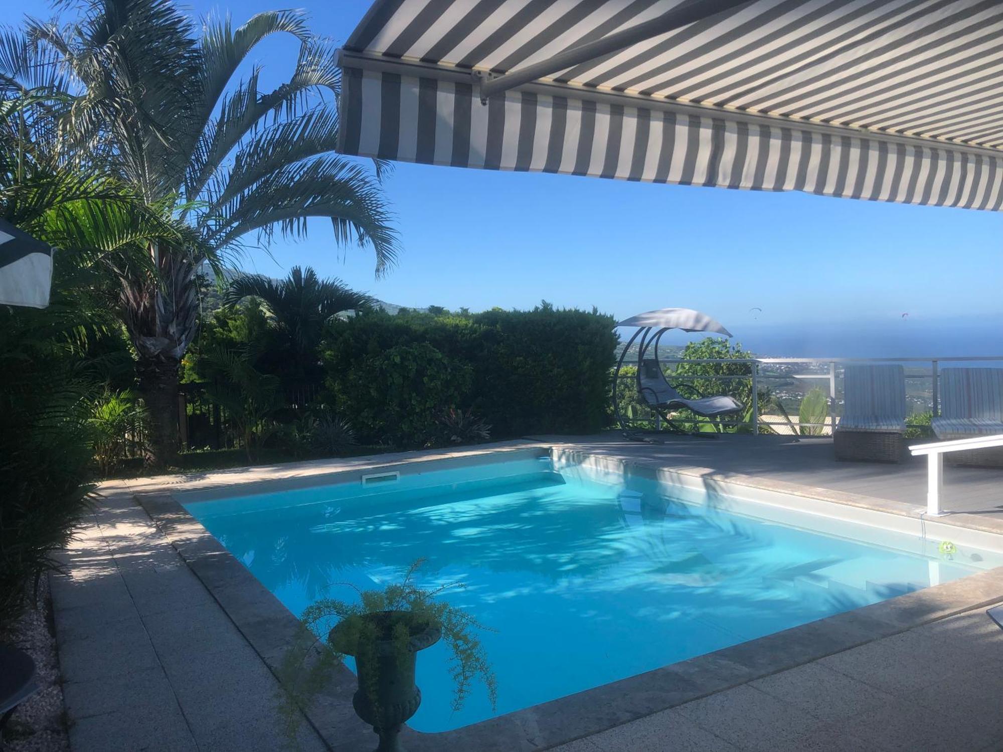 St Leu -Villa d'artiste, superbe vue mer, piscine chauffée Saint-Leu Exterior foto